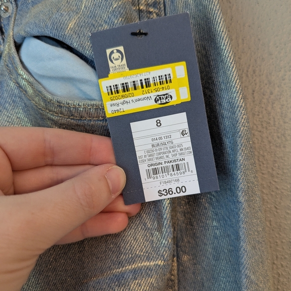 Universal Thread High-Rise Curved Leg Jeans - Gold Wash 8 - Picture 5 of 8